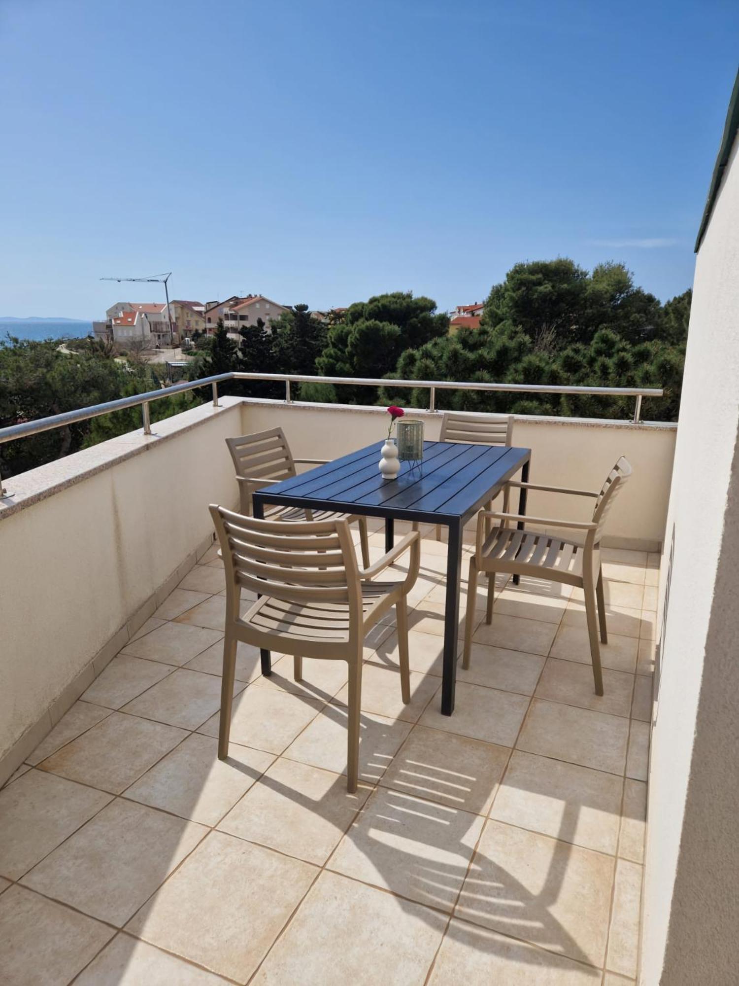 Apartments Franko Povljana Luaran gambar